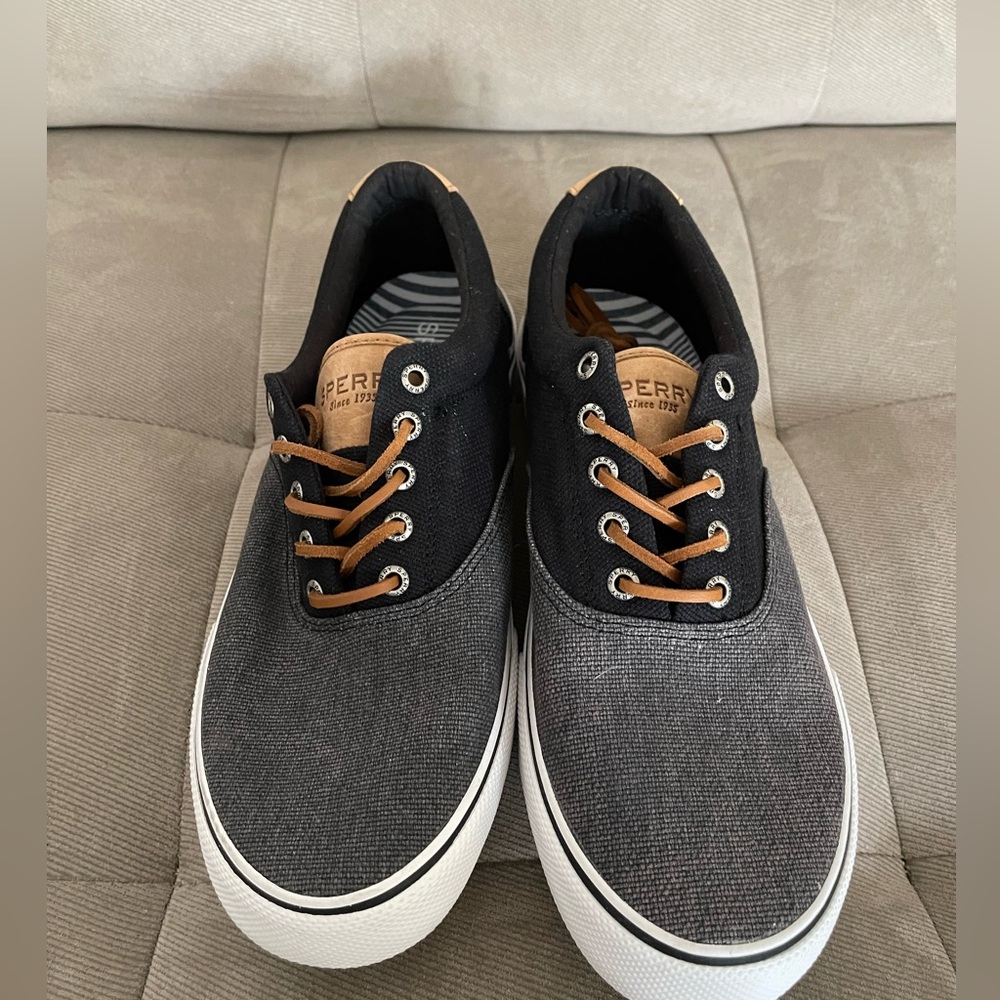 Brand New SPERRY Men’s Striper ii CVO
Navy Tonal Size 10.5